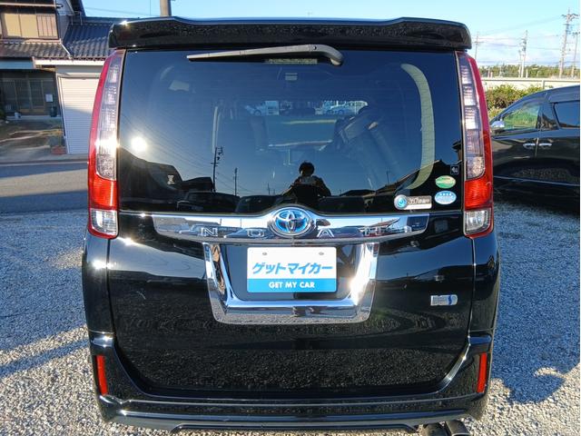 ノア 　ハイブリッドＧ　　エアロ　パワスラ　シートヒーター　アラウンドビューモニター　シートヒーター　社外ホイール　純正９インチナビ（6枚目）