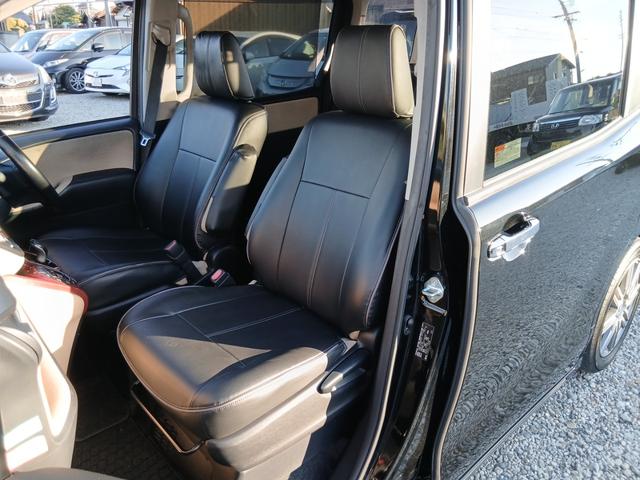 ノア 　ハイブリッドＧ　　エアロ　パワスラ　シートヒーター　アラウンドビューモニター　シートヒーター　社外ホイール　純正９インチナビ（13枚目）