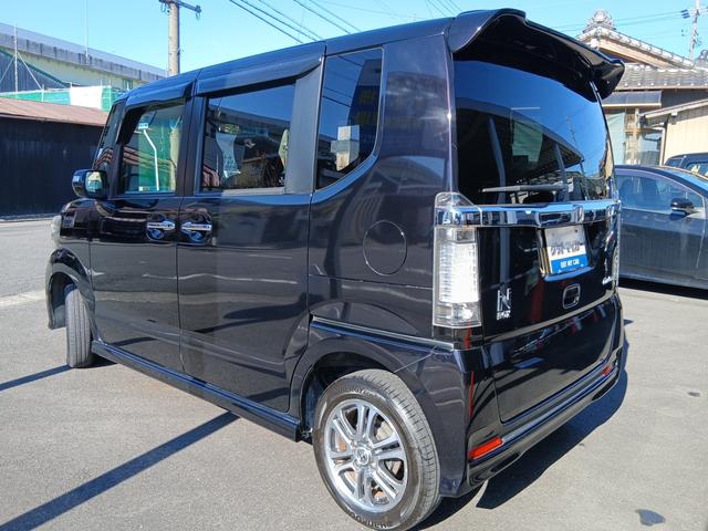 Ｎ－ＢＯＸカスタム Ｇ　ＳＳパッケージ　４ＷＤ　両側パワースライドドア　バックカメラ　シートヒーター　ナビ　　　ＴＶ　Ｂｌｕｅｔｏｏｔｈ対応　純正１４インチアルミ　ステアリングスイッチ（8枚目）