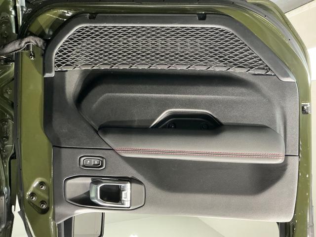 ジープ・ラングラー ルビコン・ソフトトップ　ワンオーナー／１００台限定車／１７ＡＷ／黒革／ステアリングヒーター／シートヒーター／ＡｐｐｌｅＣａｒＰｌａｙ／Ｂカメラ／ドラレコ／ＥＴＣ／純正ナビＴＶ／（16枚目）