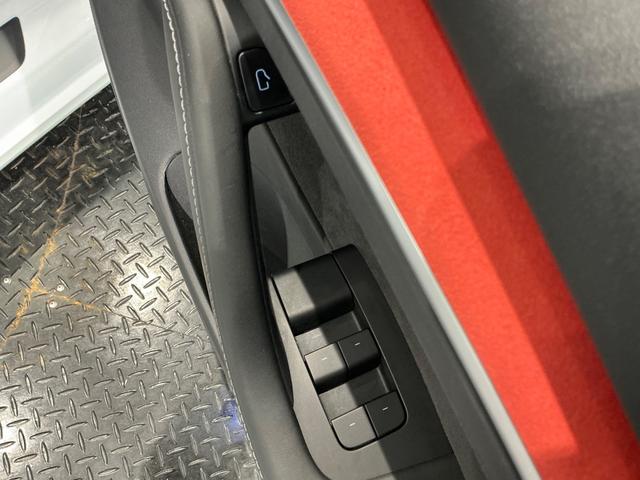 モデル３ スタンダードレンジプラス　１８ＡＷ／黒革／ガラスルーフ／ＬＥＤヘッドライト／オートパイロット／パワーシート／シートヒーター／Ｂカメラ／ＥＴＣ（16枚目）
