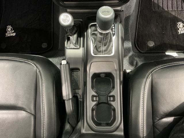 ジープ・ラングラーアンリミテッド フリーダムエディションＩＩ　ディスプレイルームミラー／特別仕様車／黒革／ＬＥＤヘッド／Ｂカメラ／ＡＣＣ／シートヒーター／ＡｐｐｌｅＣａｒＰｌａｙ／ボディー同色フリーダムトップ／ＥＴＣ／（37枚目）