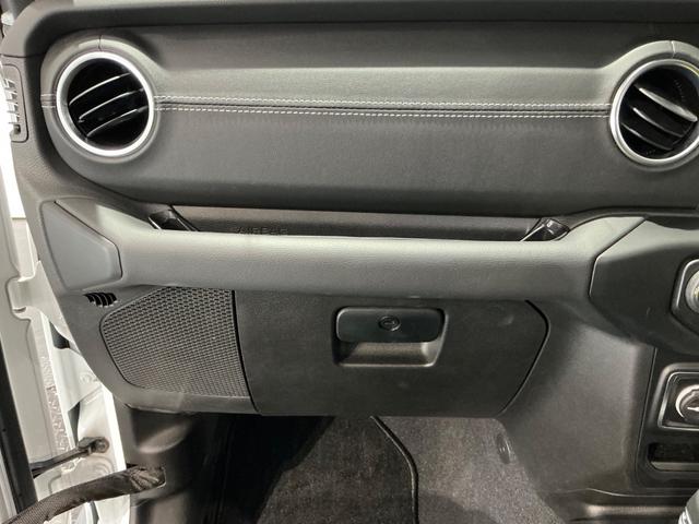 ジープ・ラングラーアンリミテッド フリーダムエディションＩＩ　ディスプレイルームミラー／特別仕様車／黒革／ＬＥＤヘッド／Ｂカメラ／ＡＣＣ／シートヒーター／ＡｐｐｌｅＣａｒＰｌａｙ／ボディー同色フリーダムトップ／ＥＴＣ／（40枚目）