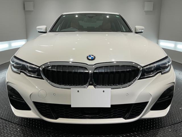 ３シリーズ ３２０ｄ　ｘＤｒｉｖｅ　Ｍスポーツ　ハイラインＰＫＧ／１８ＡＷ／コンフォートＰＫＧ／ブラウンレザー／３６０°カメラ／ＥＴＣ／メモリー付きパワーシート／シートヒーター／アダプティブＬＥＤヘッド／ドライビングアシストプロフェッショナル（4枚目）