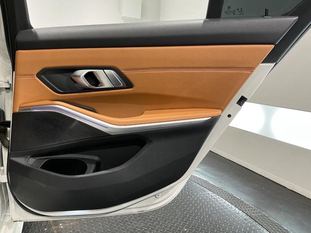 ３シリーズ ３２０ｄ　ｘＤｒｉｖｅ　Ｍスポーツ　ハイラインＰＫＧ／１８ＡＷ／コンフォートＰＫＧ／ブラウンレザー／３６０°カメラ／ＥＴＣ／メモリー付きパワーシート／シートヒーター／アダプティブＬＥＤヘッド／ドライビングアシストプロフェッショナル（23枚目）