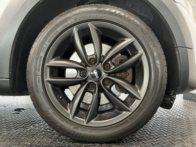 ＭＩＮＩ クーパーＳ　クロスオーバー　オール４　社外ナビＴＶ／革シート／１７インチＡＷ／シートヒーター／ＥＴＣ／（62枚目）