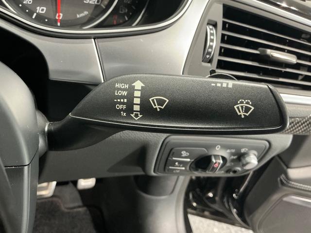 ＲＳ７スポーツバック パフォーマンス ベースグレード　カーボンインテリア／デジタルインナーミラー／ＢＯＳＥサウンド／社外可変バルブマフラー／ＫＷ車高調ローダウン／ハイパーフォージド２１ＡＷ／サンルーフ／社外カーボンステアリング／シートヒーター（30枚目）