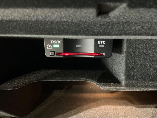 ＲＳ７スポーツバック パフォーマンス ベースグレード　カーボンインテリア／デジタルインナーミラー／ＢＯＳＥサウンド／社外可変バルブマフラー／ＫＷ車高調ローダウン／ハイパーフォージド２１ＡＷ／サンルーフ／社外カーボンステアリング／シートヒーター（40枚目）