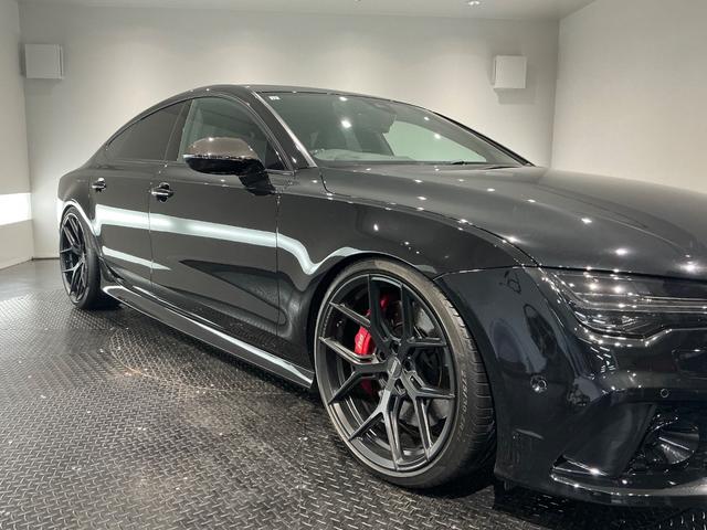 ＲＳ７スポーツバック パフォーマンス ベースグレード　カーボンインテリア／デジタルインナーミラー／ＢＯＳＥサウンド／社外可変バルブマフラー／ＫＷ車高調ローダウン／ハイパーフォージド２１ＡＷ／サンルーフ／社外カーボンステアリング／シートヒーター（64枚目）
