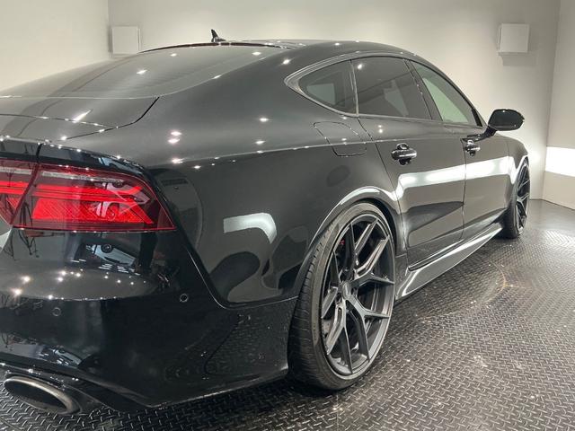 ＲＳ７スポーツバック パフォーマンス ベースグレード　カーボンインテリア／デジタルインナーミラー／ＢＯＳＥサウンド／社外可変バルブマフラー／ＫＷ車高調ローダウン／ハイパーフォージド２１ＡＷ／サンルーフ／社外カーボンステアリング／シートヒーター（67枚目）