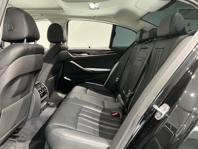 BMW 5 SERIES 523i LUXURY