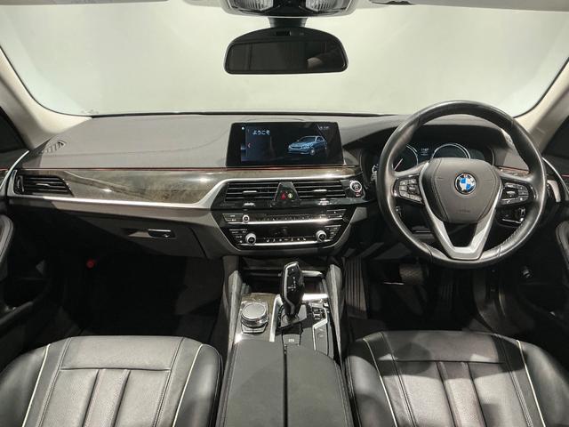 BMW 5 SERIES 523i LUXURY
