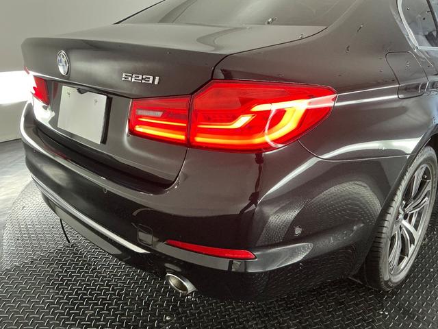 BMW 5 SERIES 523i LUXURY