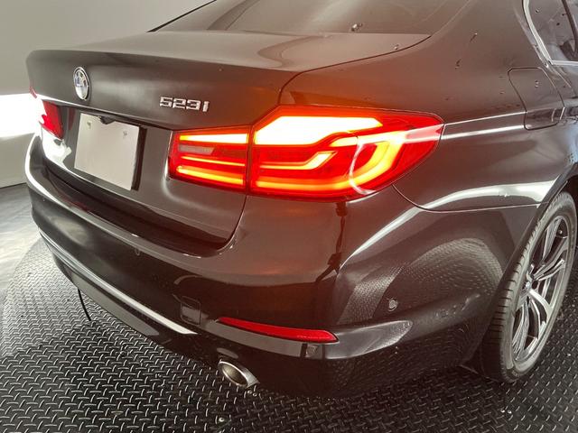 BMW 5 SERIES 523i LUXURY