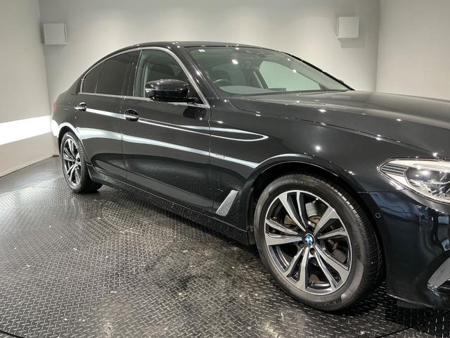 BMW 5 SERIES 523i LUXURY