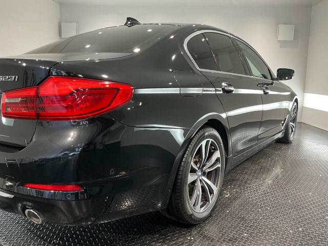 BMW 5 SERIES 523i LUXURY