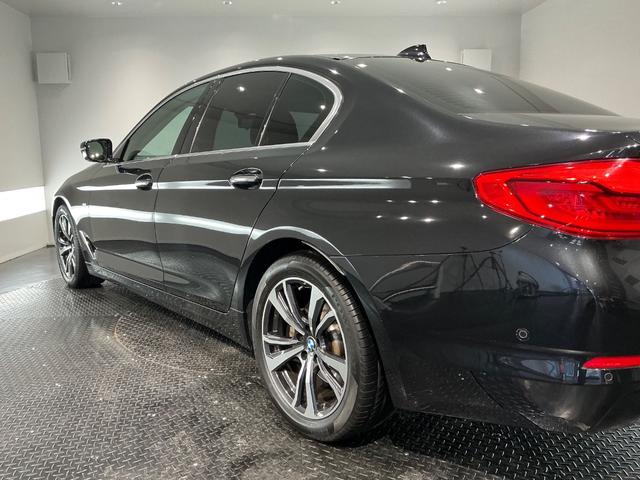 BMW 5 SERIES 523i LUXURY