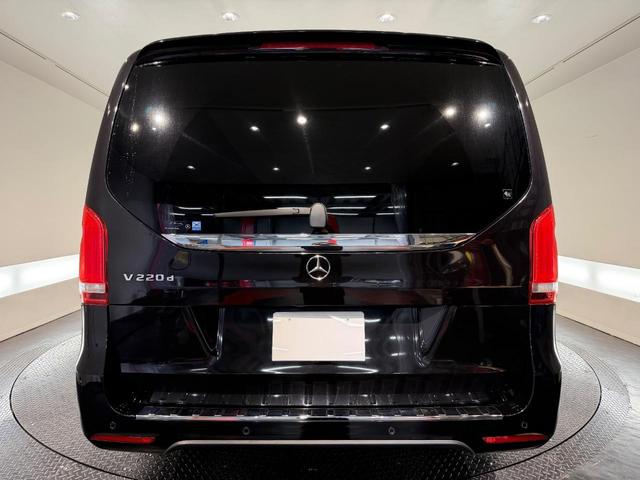 MERCEDES BENZ V-CLASS V220D SPORTS LONG