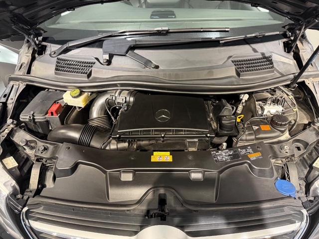 MERCEDES BENZ V-CLASS V220D SPORTS LONG