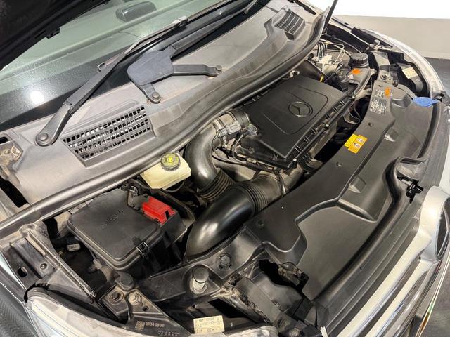 MERCEDES BENZ V-CLASS V220D SPORTS LONG