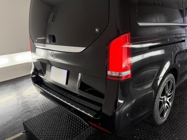 MERCEDES BENZ V-CLASS V220D SPORTS LONG