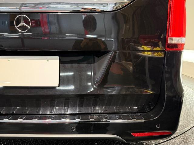 MERCEDES BENZ V-CLASS V220D SPORTS LONG