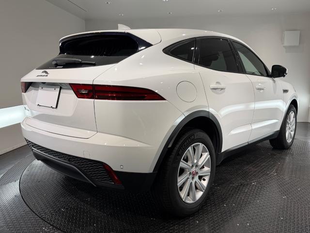 Eペイス ベースグレード D200 AppleCarPlay/シートヒーター/ACC/LEDヘッドライト/パワーバックドア/18インチAW/レーンキープアシスト(6枚目)