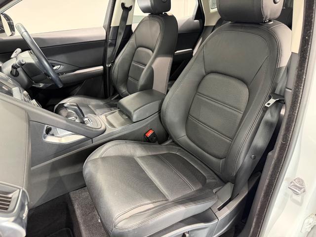 Eペイス ベースグレード D200 AppleCarPlay/シートヒーター/ACC/LEDヘッドライト/パワーバックドア/18インチAW/レーンキープアシスト(19枚目)