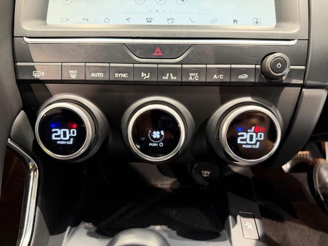 Eペイス ベースグレード D200 AppleCarPlay/シートヒーター/ACC/LEDヘッドライト/パワーバックドア/18インチAW/レーンキープアシスト(33枚目)