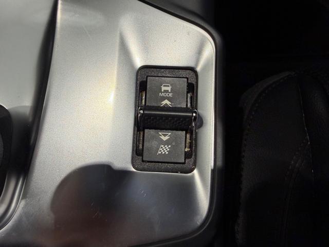 Eペイス ベースグレード D200 AppleCarPlay/シートヒーター/ACC/LEDヘッドライト/パワーバックドア/18インチAW/レーンキープアシスト(36枚目)