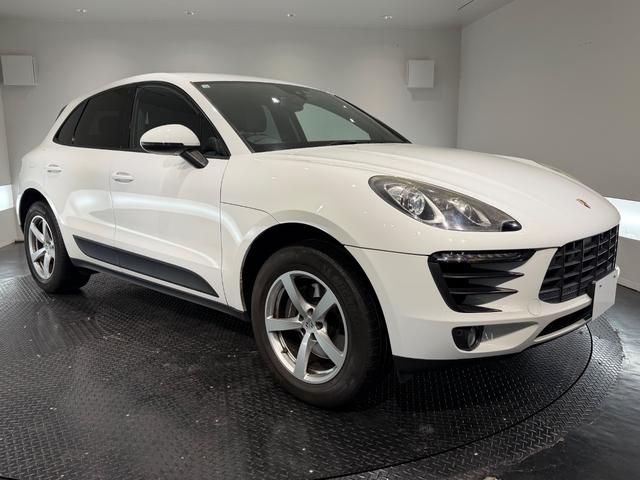 マカン マカン シートヒーター/ハーフレザー/パワーバックドア/18インチAW/クルーズコントロール/ETC/Bカメラ/(4枚目)