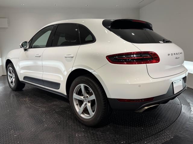 マカン マカン シートヒーター/ハーフレザー/パワーバックドア/18インチAW/クルーズコントロール/ETC/Bカメラ/(8枚目)