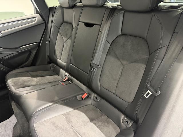 マカン マカン シートヒーター/ハーフレザー/パワーバックドア/18インチAW/クルーズコントロール/ETC/Bカメラ/(25枚目)