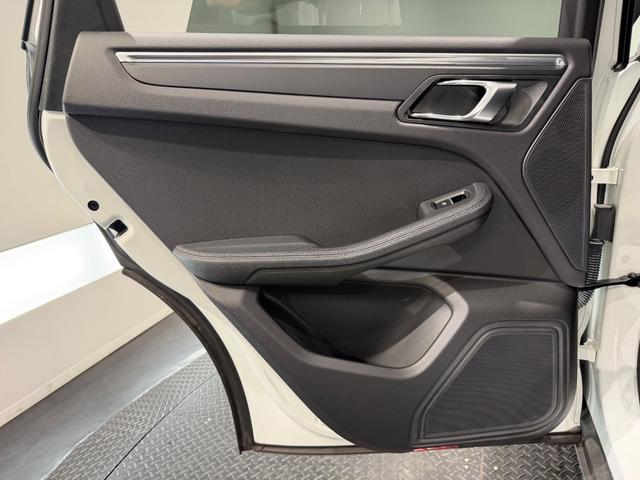 マカン マカン シートヒーター/ハーフレザー/パワーバックドア/18インチAW/クルーズコントロール/ETC/Bカメラ/(26枚目)