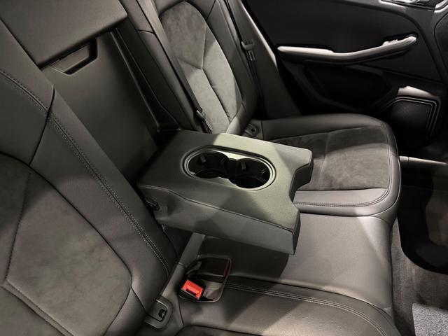 マカン マカン シートヒーター/ハーフレザー/パワーバックドア/18インチAW/クルーズコントロール/ETC/Bカメラ/(43枚目)