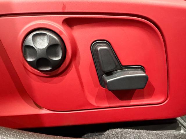 ギブリ S 赤革/カーボンインテリア/21インチAW/サンルーフ/ドライバーアシスタンスPKG/ハーマンカードンサウンド/電動リアゲート/純正ナビTV/カーボンドアミラー/リアスポイラー/レッドキャリパー(13枚目)