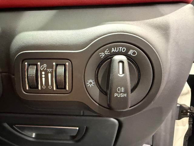 ギブリ S 赤革/カーボンインテリア/21インチAW/サンルーフ/ドライバーアシスタンスPKG/ハーマンカードンサウンド/電動リアゲート/純正ナビTV/カーボンドアミラー/リアスポイラー/レッドキャリパー(31枚目)