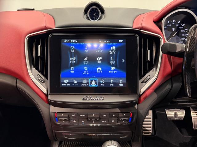 ギブリ S 赤革/カーボンインテリア/21インチAW/サンルーフ/ドライバーアシスタンスPKG/ハーマンカードンサウンド/電動リアゲート/純正ナビTV/カーボンドアミラー/リアスポイラー/レッドキャリパー(32枚目)