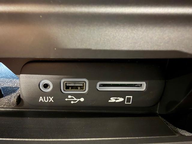 ギブリ S 赤革/カーボンインテリア/21インチAW/サンルーフ/ドライバーアシスタンスPKG/ハーマンカードンサウンド/電動リアゲート/純正ナビTV/カーボンドアミラー/リアスポイラー/レッドキャリパー(34枚目)