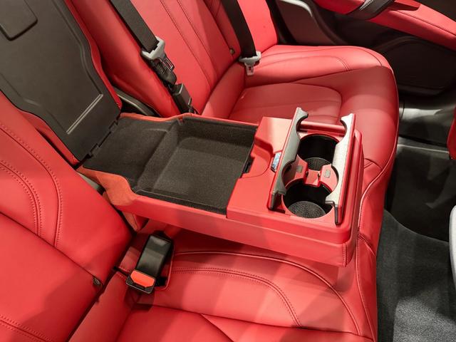 ギブリ S 赤革/カーボンインテリア/21インチAW/サンルーフ/ドライバーアシスタンスPKG/ハーマンカードンサウンド/電動リアゲート/純正ナビTV/カーボンドアミラー/リアスポイラー/レッドキャリパー(42枚目)