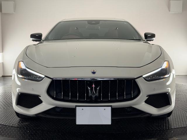 ギブリ S 赤革/カーボンインテリア/21インチAW/サンルーフ/ドライバーアシスタンスPKG/ハーマンカードンサウンド/電動リアゲート/純正ナビTV/カーボンドアミラー/リアスポイラー/レッドキャリパー(53枚目)