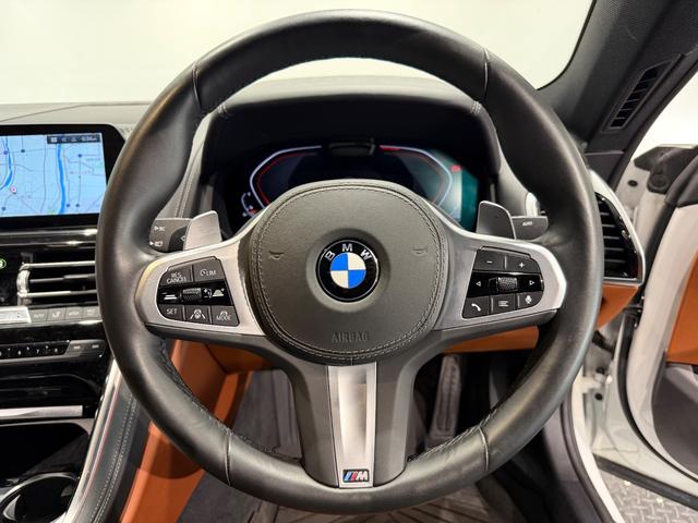 8シリーズ 840i グランクーペ Mスポーツ ツートンカラー革シート/20AW/パノラマガラスルーフ/ベンチレーション/シートヒーター/ハーマンカードンサウンド/ヘッドアップディスプレイ/ソフトクローズドア/純正ナビTV/360°カメラ/(30枚目)