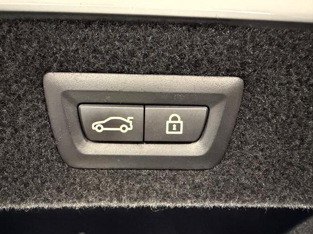 8シリーズ 840i グランクーペ Mスポーツ ツートンカラー革シート/20AW/パノラマガラスルーフ/ベンチレーション/シートヒーター/ハーマンカードンサウンド/ヘッドアップディスプレイ/ソフトクローズドア/純正ナビTV/360°カメラ/(45枚目)