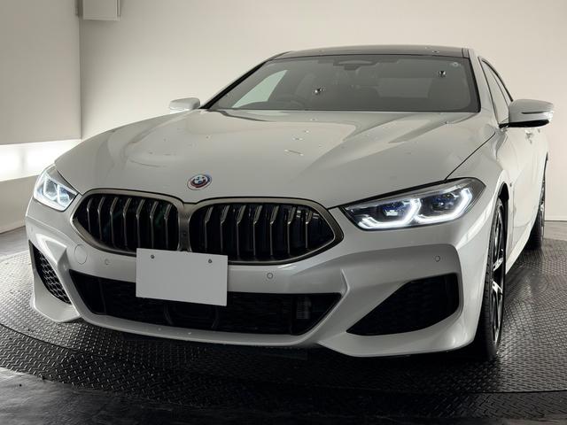 8シリーズ 840i グランクーペ Mスポーツ ツートンカラー革シート/20AW/パノラマガラスルーフ/ベンチレーション/シートヒーター/ハーマンカードンサウンド/ヘッドアップディスプレイ/ソフトクローズドア/純正ナビTV/360°カメラ/(54枚目)