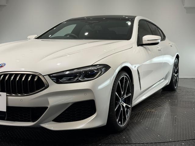 8シリーズ 840i グランクーペ Mスポーツ ツートンカラー革シート/20AW/パノラマガラスルーフ/ベンチレーション/シートヒーター/ハーマンカードンサウンド/ヘッドアップディスプレイ/ソフトクローズドア/純正ナビTV/360°カメラ/(63枚目)