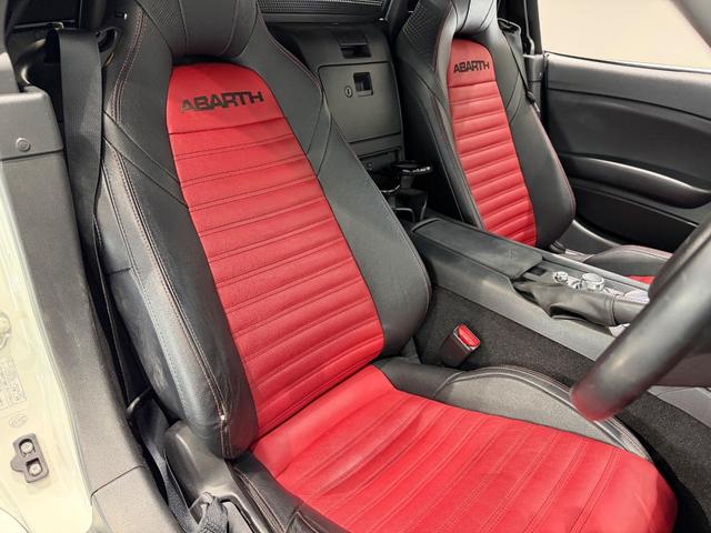 アバルト124 スパイダー ベースグレード 革シート/SDナビゲーションPKG/アダプティブLEDヘッド/レッドブラックツートンレザー/センターストライプ/Bカメラ/シートヒーター/(13枚目)