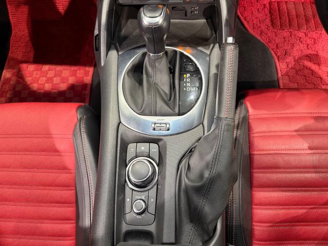 アバルト124 スパイダー ベースグレード 革シート/SDナビゲーションPKG/アダプティブLEDヘッド/レッドブラックツートンレザー/センターストライプ/Bカメラ/シートヒーター/(30枚目)