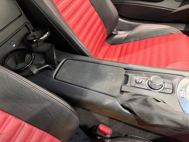 アバルト124 スパイダー ベースグレード 革シート/SDナビゲーションPKG/アダプティブLEDヘッド/レッドブラックツートンレザー/センターストライプ/Bカメラ/シートヒーター/(32枚目)