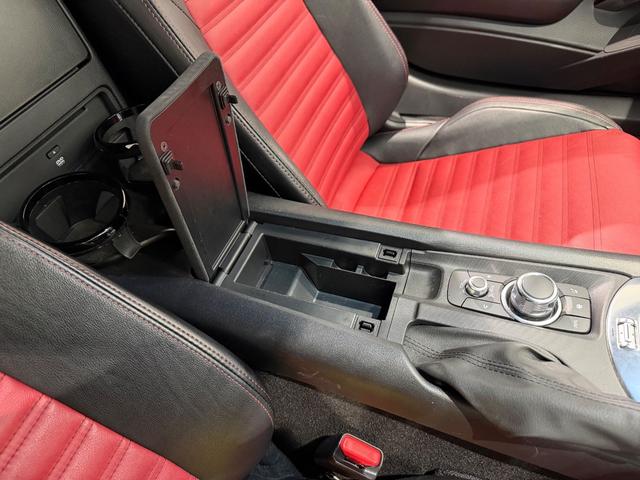 アバルト124 スパイダー ベースグレード 革シート/SDナビゲーションPKG/アダプティブLEDヘッド/レッドブラックツートンレザー/センターストライプ/Bカメラ/シートヒーター/(33枚目)