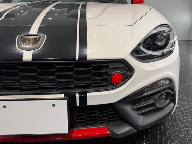 アバルト124 スパイダー ベースグレード 革シート/SDナビゲーションPKG/アダプティブLEDヘッド/レッドブラックツートンレザー/センターストライプ/Bカメラ/シートヒーター/(60枚目)